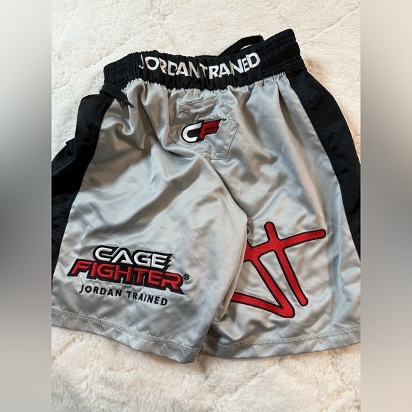 Cage Fighter youth medium M Jordan Trained MMA authentic shorts - Picture 5 of 7